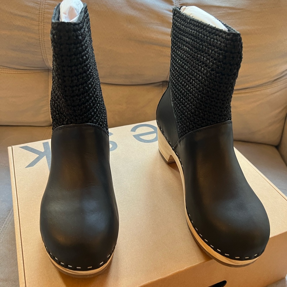 The Sak Black Paloma 8 Clog Boot - Picture 10 of 11